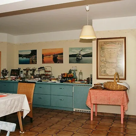 阿尔弗雷德奇迹旅馆 招待所 3*