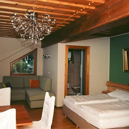 招待所 阿尔弗雷德奇迹旅馆 Pörtschach am Wörthersee