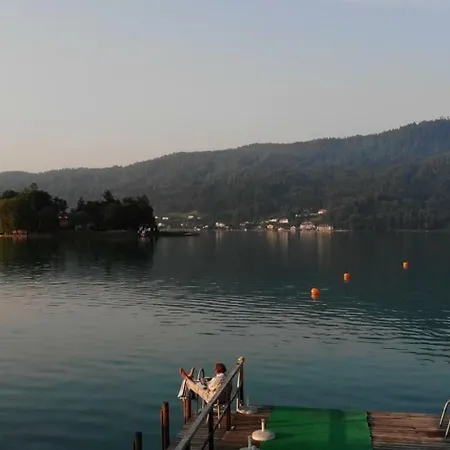 阿尔弗雷德奇迹旅馆 3*